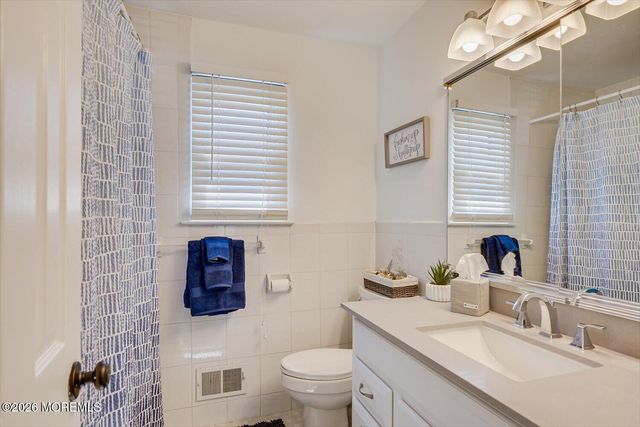 11 Quailtree Lane, Howell, NJ 07731