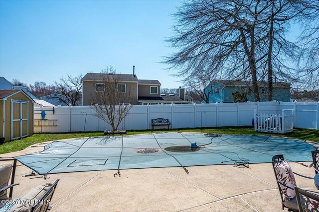 11 Quailtree Lane, Howell, NJ 07731