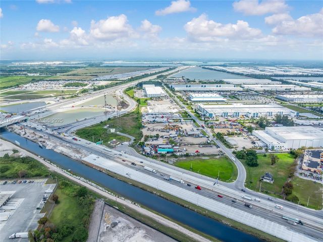 13800 NW 112th Ave, Hialeah Gardens, FL 33018