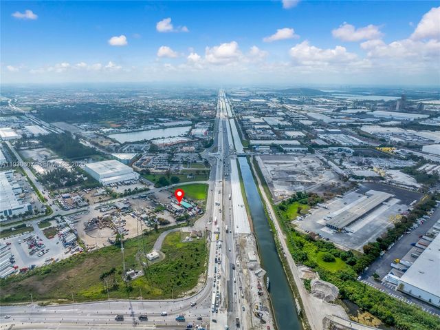 13800 NW 112th Ave, Hialeah Gardens, FL 33018