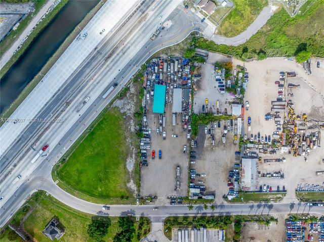 13800 NW 112th Ave, Hialeah Gardens, FL 33018