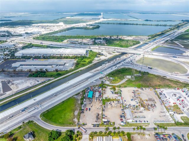 13800 NW 112th Ave, Hialeah Gardens, FL 33018