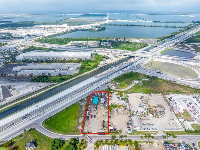 13800 NW 112th Ave, Hialeah Gardens, FL 33018