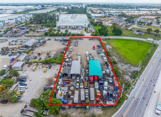 13800 NW 112th Ave, Hialeah Gardens, FL 33018