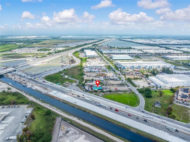 13800 NW 112th Ave, Hialeah Gardens, FL 33018