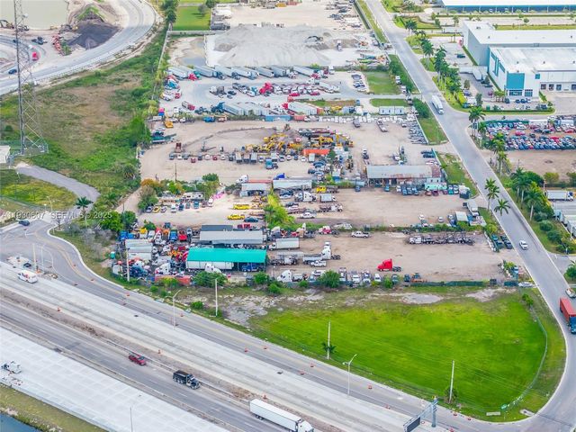 13800 NW 112th Ave, Hialeah Gardens, FL 33018