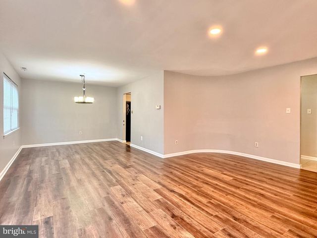 13 GRATZ COURT, Cherry Hill, NJ 08002