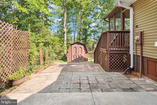 122 YORKTOWN BLVD, Locust Grove, VA 22508