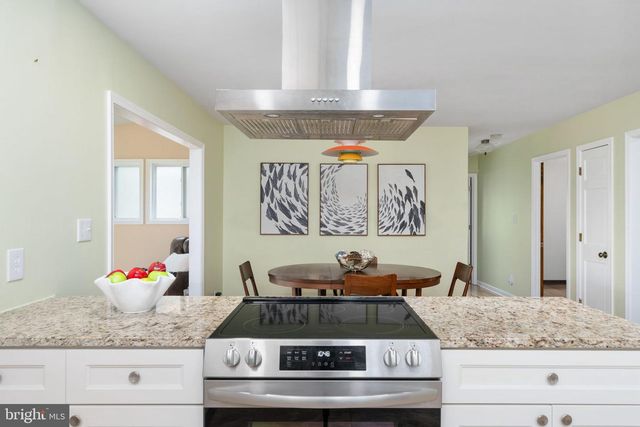 122 YORKTOWN BLVD, Locust Grove, VA 22508