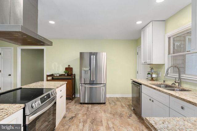 122 YORKTOWN BLVD, Locust Grove, VA 22508