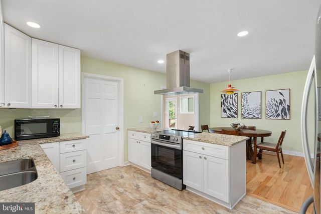 122 YORKTOWN BLVD, Locust Grove, VA 22508