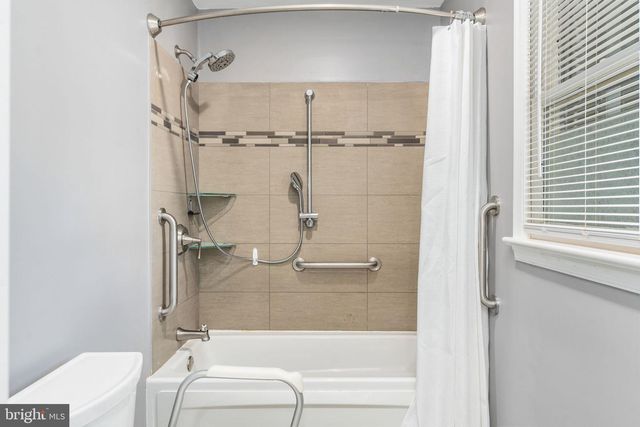 122 YORKTOWN BLVD, Locust Grove, VA 22508