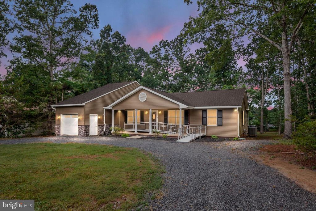 122 YORKTOWN BLVD, Locust Grove, VA 22508