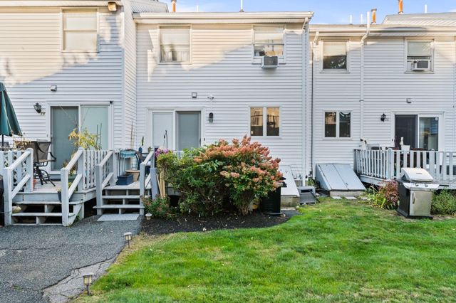 19 Eagan Place 19, Peabody, MA 01960