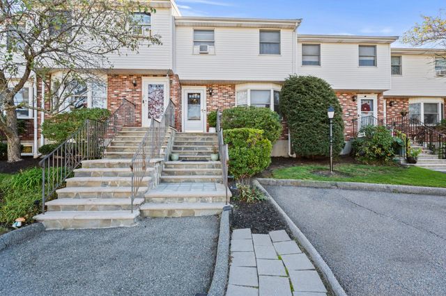 19 Eagan Place 19, Peabody, MA 01960