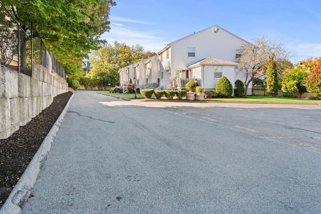 19 Eagan Place 19, Peabody, MA 01960