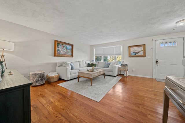 19 Eagan Place 19, Peabody, MA 01960