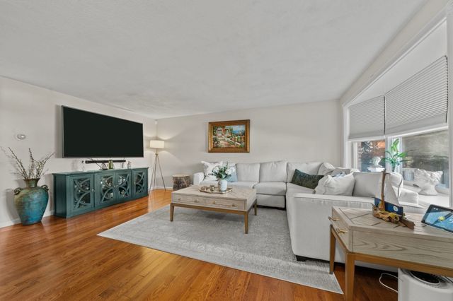 19 Eagan Place 19, Peabody, MA 01960