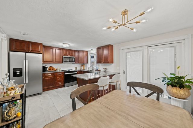 19 Eagan Place 19, Peabody, MA 01960