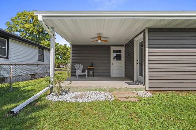 1682 DEBRA LANE, Green Bay, WI 54302