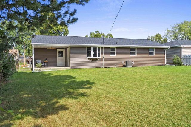 1682 DEBRA LANE, Green Bay, WI 54302