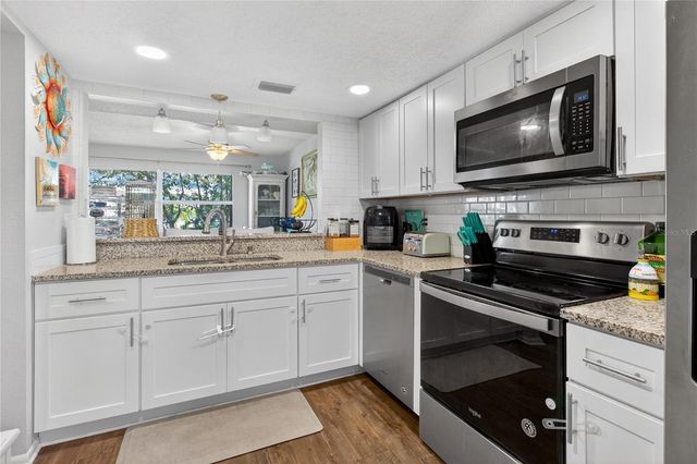 1146 KING ARTHUR COURT 110, Dunedin, FL 34698