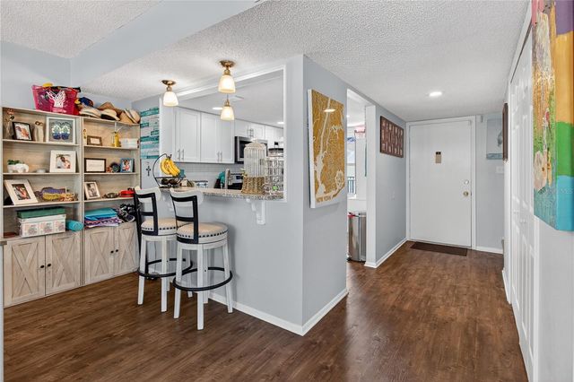 1146 KING ARTHUR COURT 110, Dunedin, FL 34698