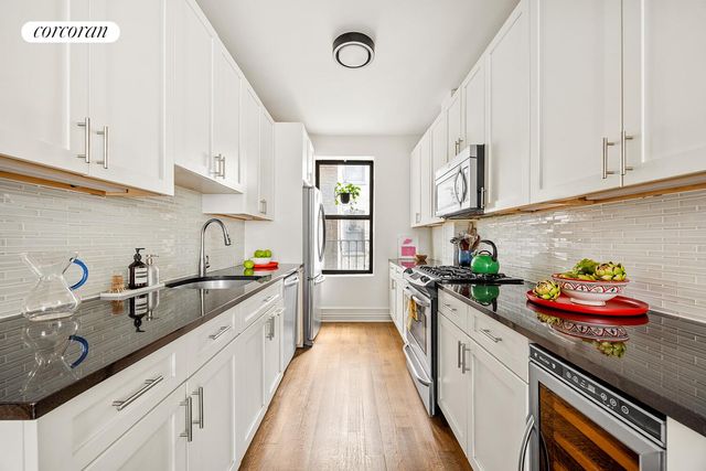 255 EASTERN Parkway B14, New York City, NY 11238