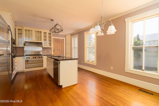 105 N Granville Street, Edenton, NC 27932