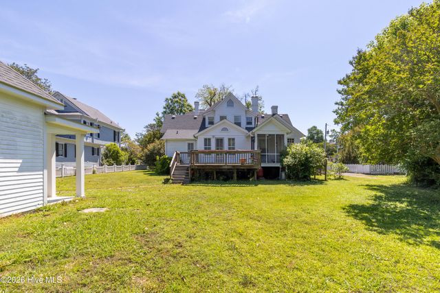 105 N Granville Street, Edenton, NC 27932
