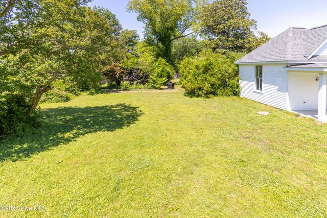 105 N Granville Street, Edenton, NC 27932