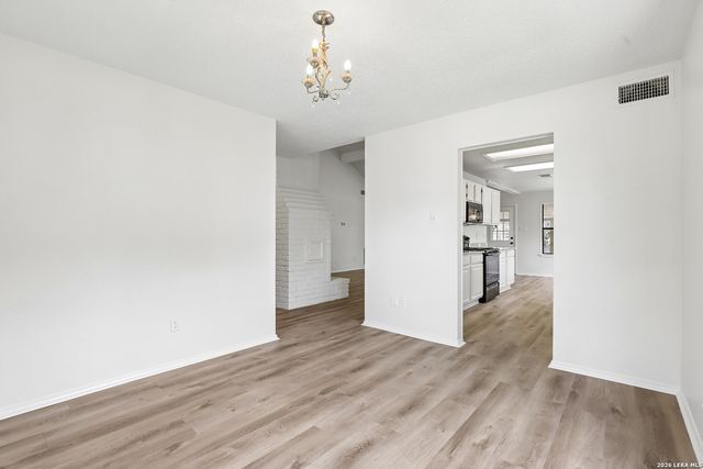 11202 Forest Shower, Live Oak, TX 78233