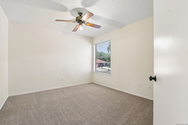 11202 Forest Shower, Live Oak, TX 78233