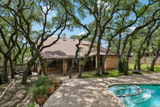 11202 Forest Shower, Live Oak, TX 78233