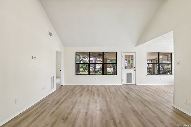 11202 Forest Shower, Live Oak, TX 78233