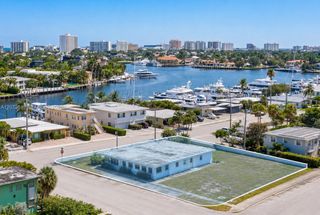 840 NE 19 Way, Fort Lauderdale, FL 33304