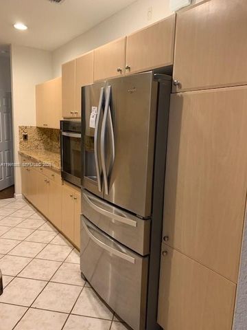 2800 Kinsington Cir, Weston, FL 33332