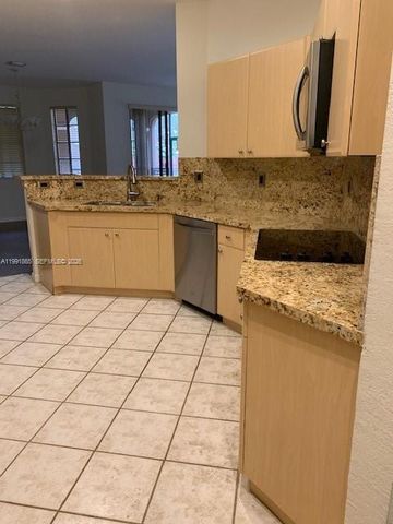 2800 Kinsington Cir, Weston, FL 33332