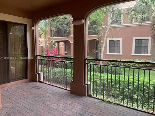 2800 Kinsington Cir, Weston, FL 33332