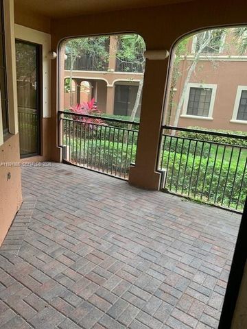 2800 Kinsington Cir, Weston, FL 33332