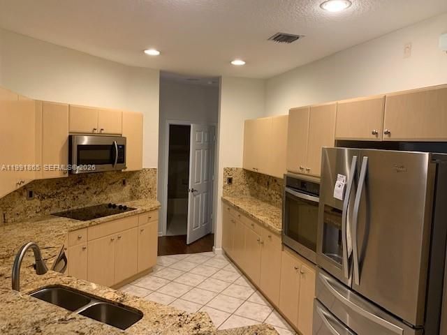 2800 Kinsington Cir, Weston, FL 33332