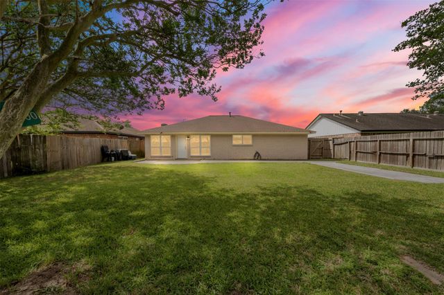 4163 Bermuda Drive, Pasadena, TX 77503