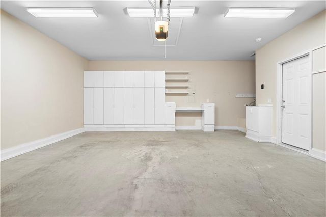 276 Glens Loop, Woodstock, GA 30188
