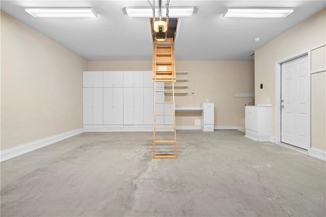 276 Glens Loop, Woodstock, GA 30188