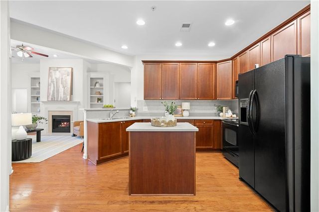 276 Glens Loop, Woodstock, GA 30188