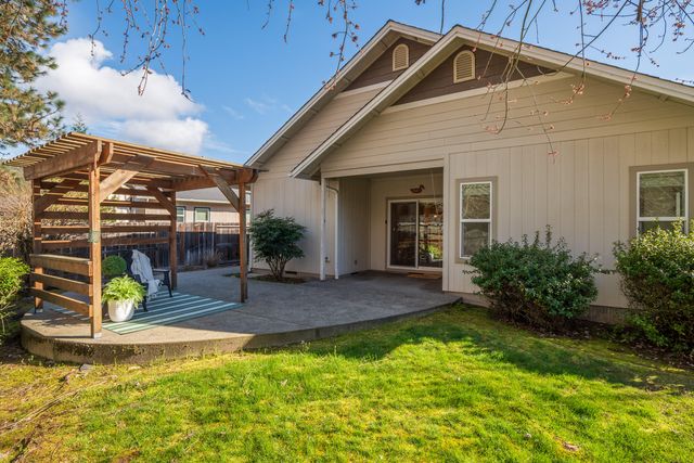 2131 SW Ford Street, Grants Pass, OR 97526