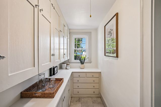 254 Russell St, Woburn, MA 01801