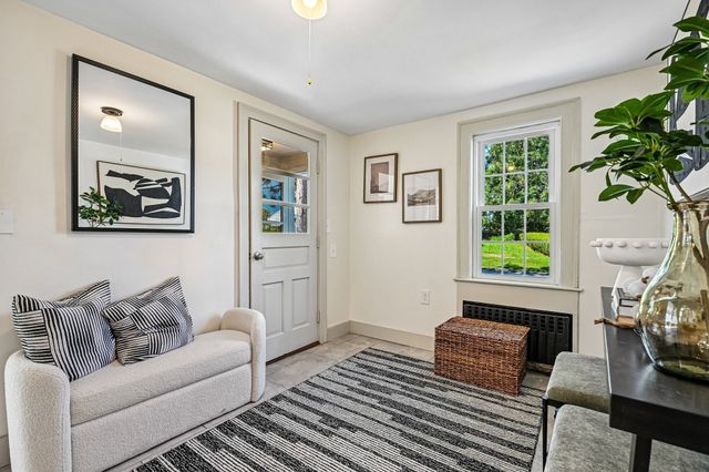 254 Russell St, Woburn, MA 01801