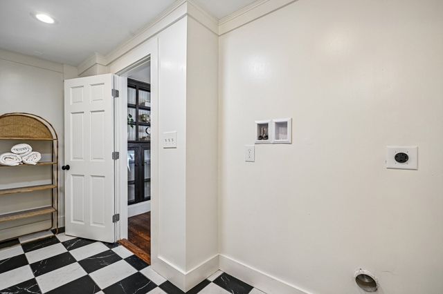 254 Russell St, Woburn, MA 01801