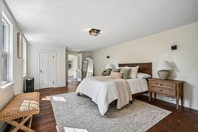 254 Russell St, Woburn, MA 01801